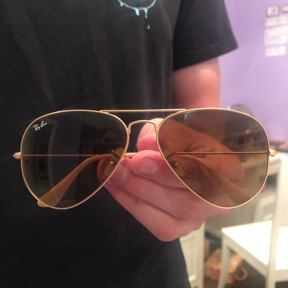Ray-Ban sunglasses - Picture 2 of 6